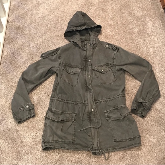 Aritzia Jackets & Blazers - Aritzia Trooper Jacket